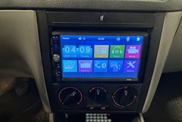 Sininen Volkswagen Golf 2004 kuva 15.