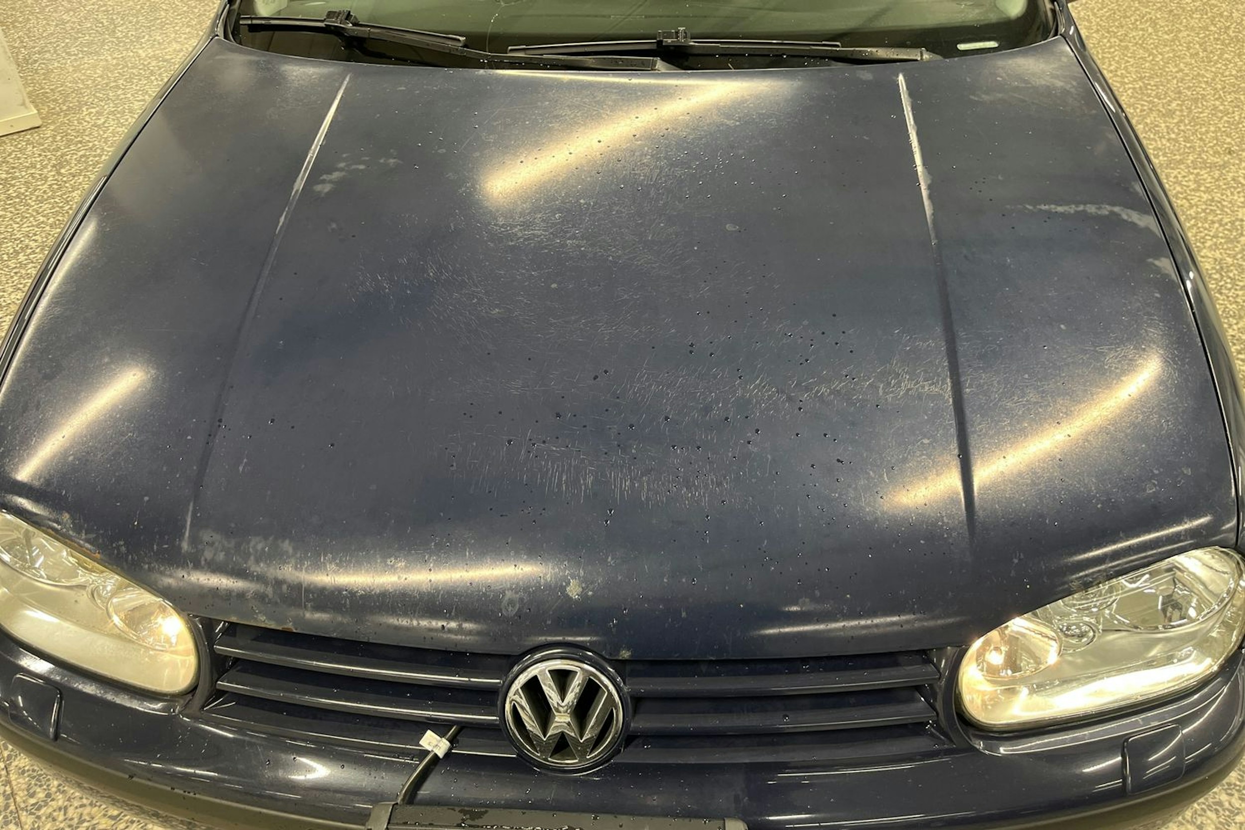 Sininen Volkswagen Golf 2004 kuva 18.