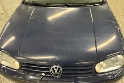 Sininen Volkswagen Golf 2004 kuva 18.