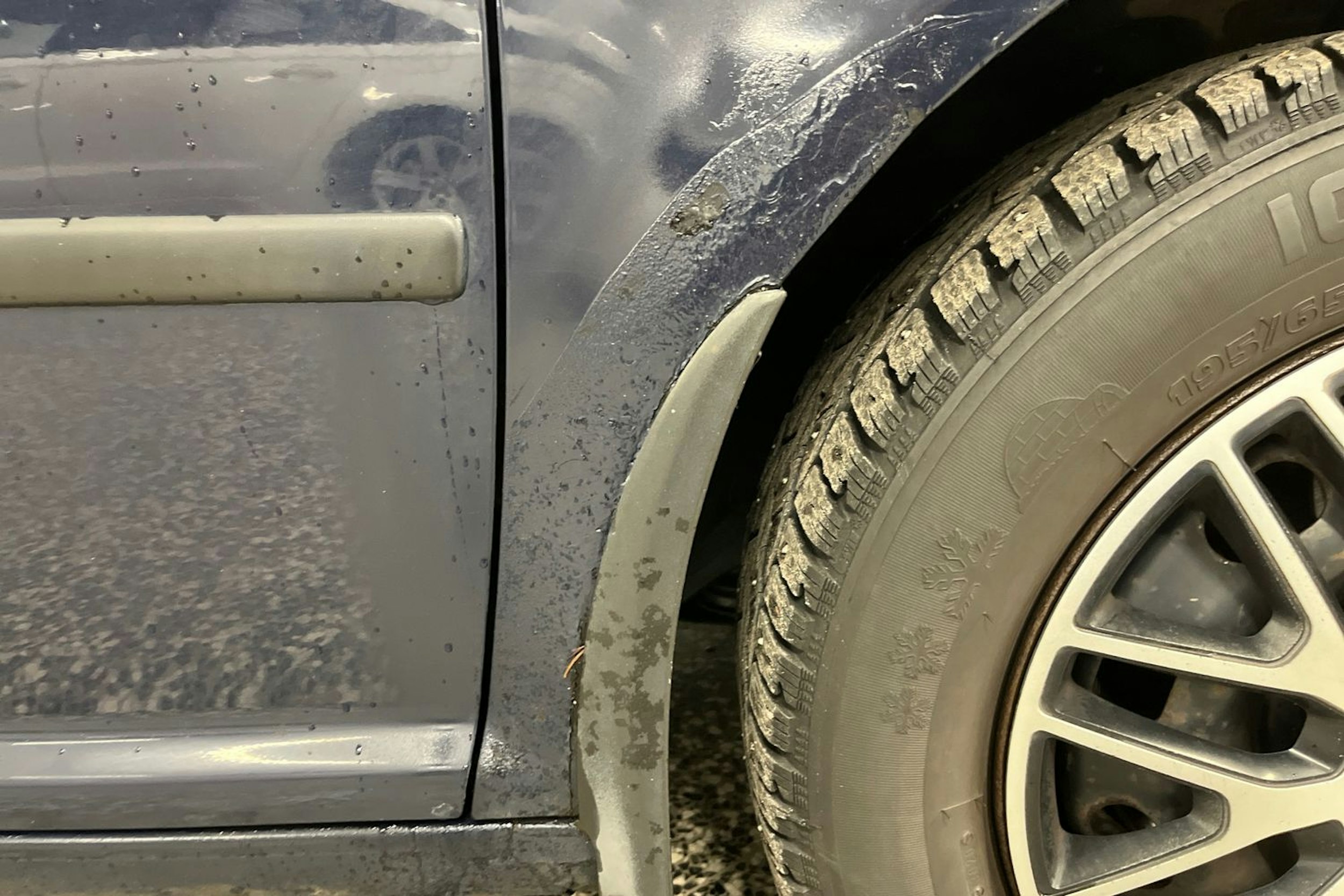 Sininen Volkswagen Golf 2004 kuva 20.