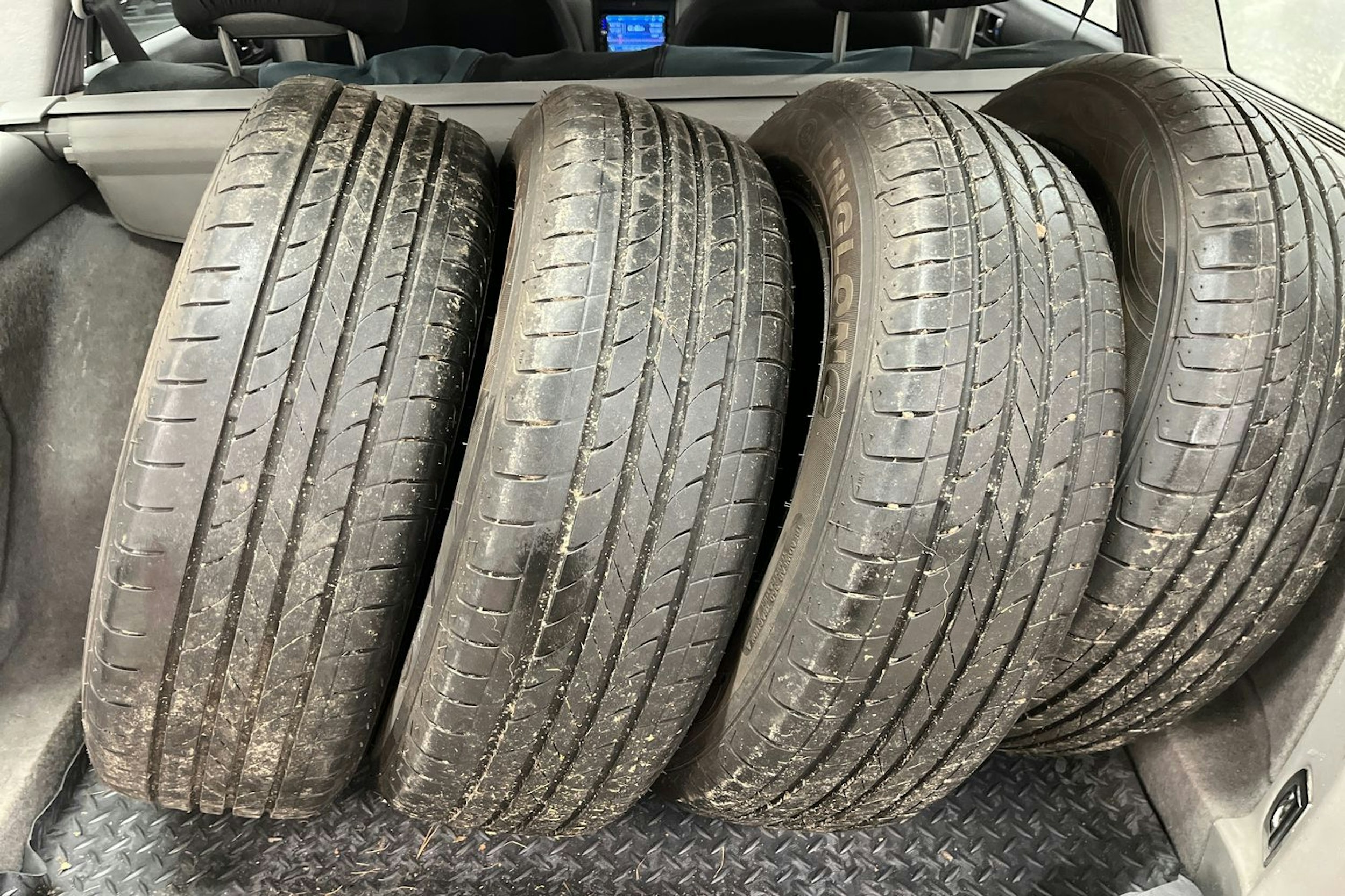 Sininen Volkswagen Golf 2004 kuva 23.