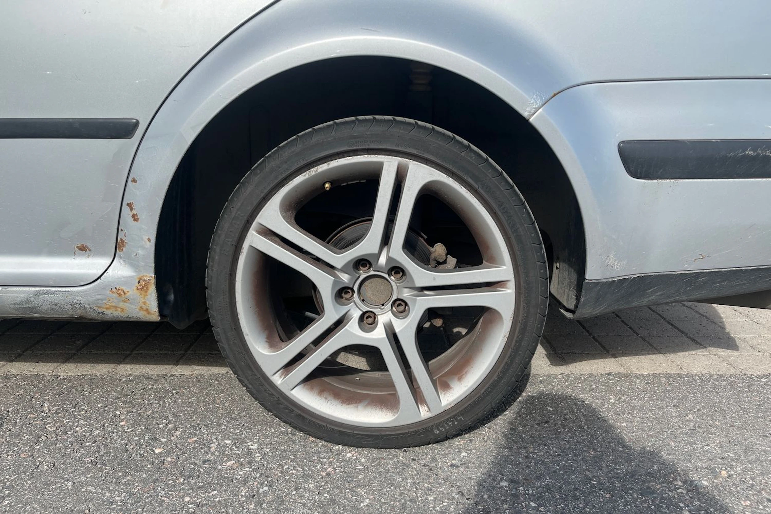 harmaa Volkswagen Golf 2004 kuva 11.