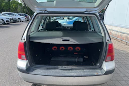 harmaa Volkswagen Golf 2004 kuva 21.