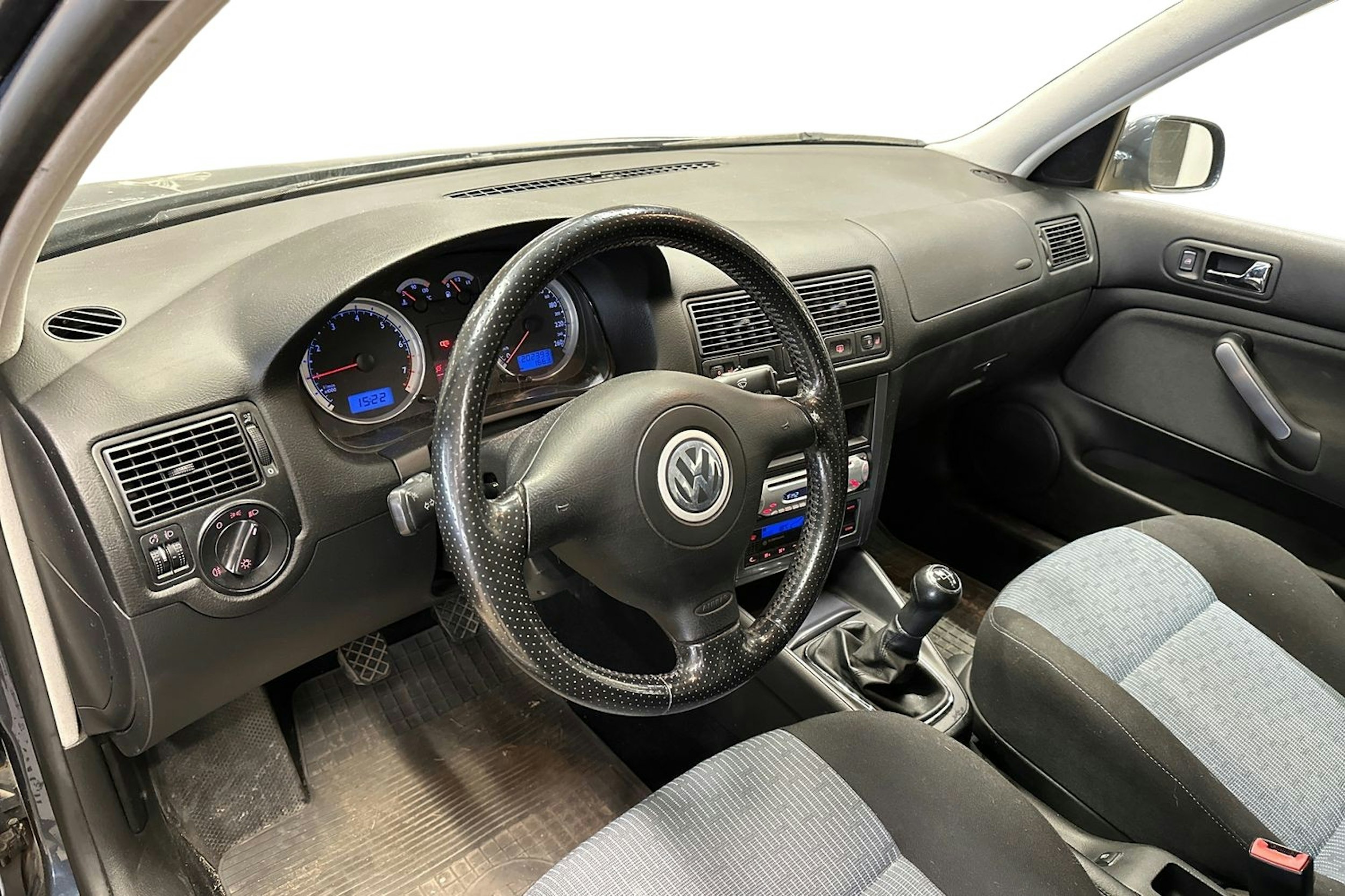 sininen Volkswagen Golf 2005 kuva 7.