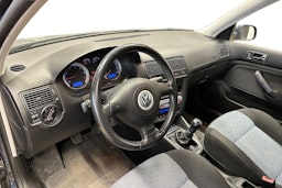 sininen Volkswagen Golf 2005 kuva 7.