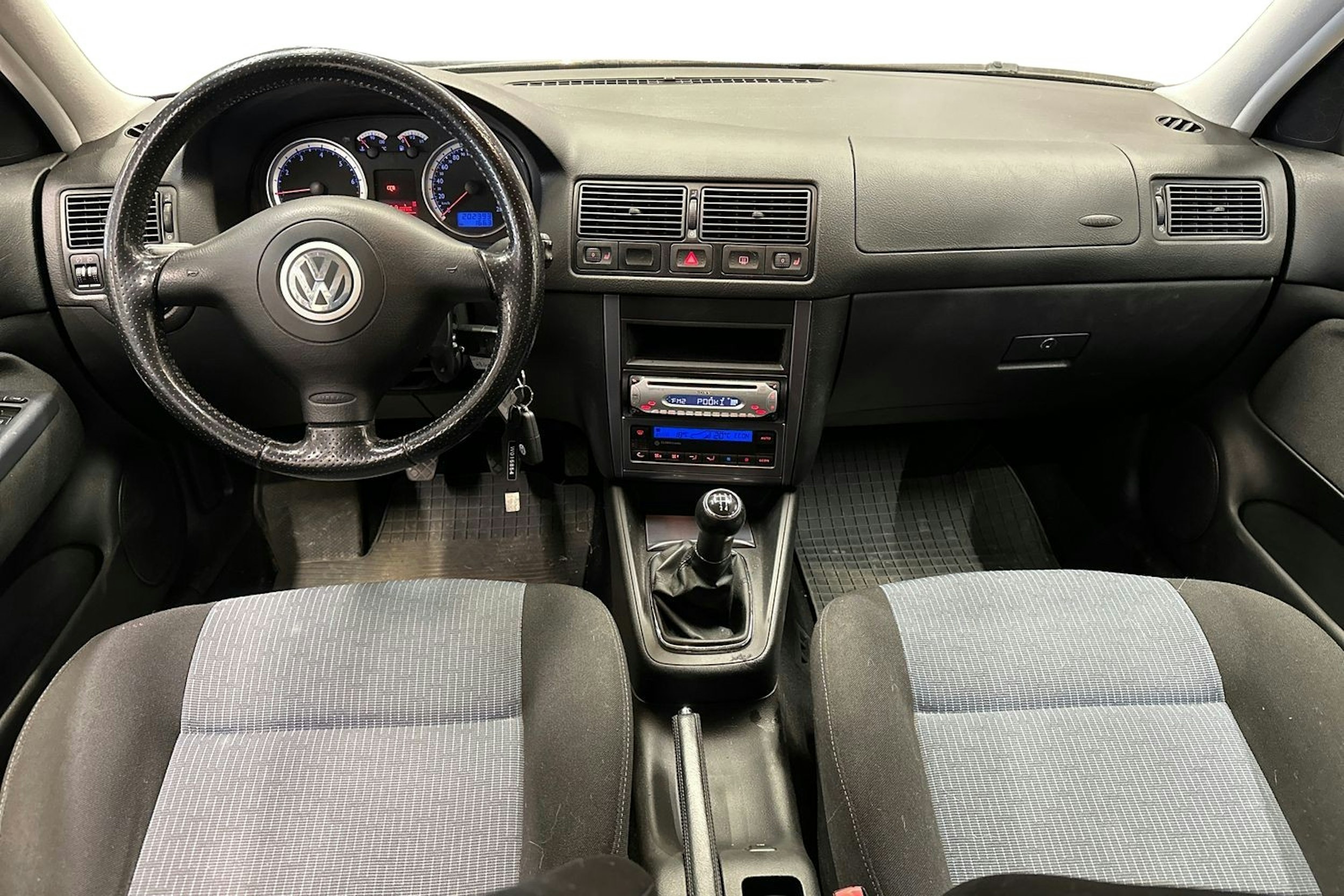 sininen Volkswagen Golf 2005 kuva 9.