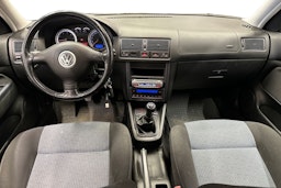 sininen Volkswagen Golf 2005 kuva 9.