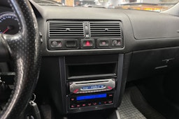 sininen Volkswagen Golf 2005 kuva 18.