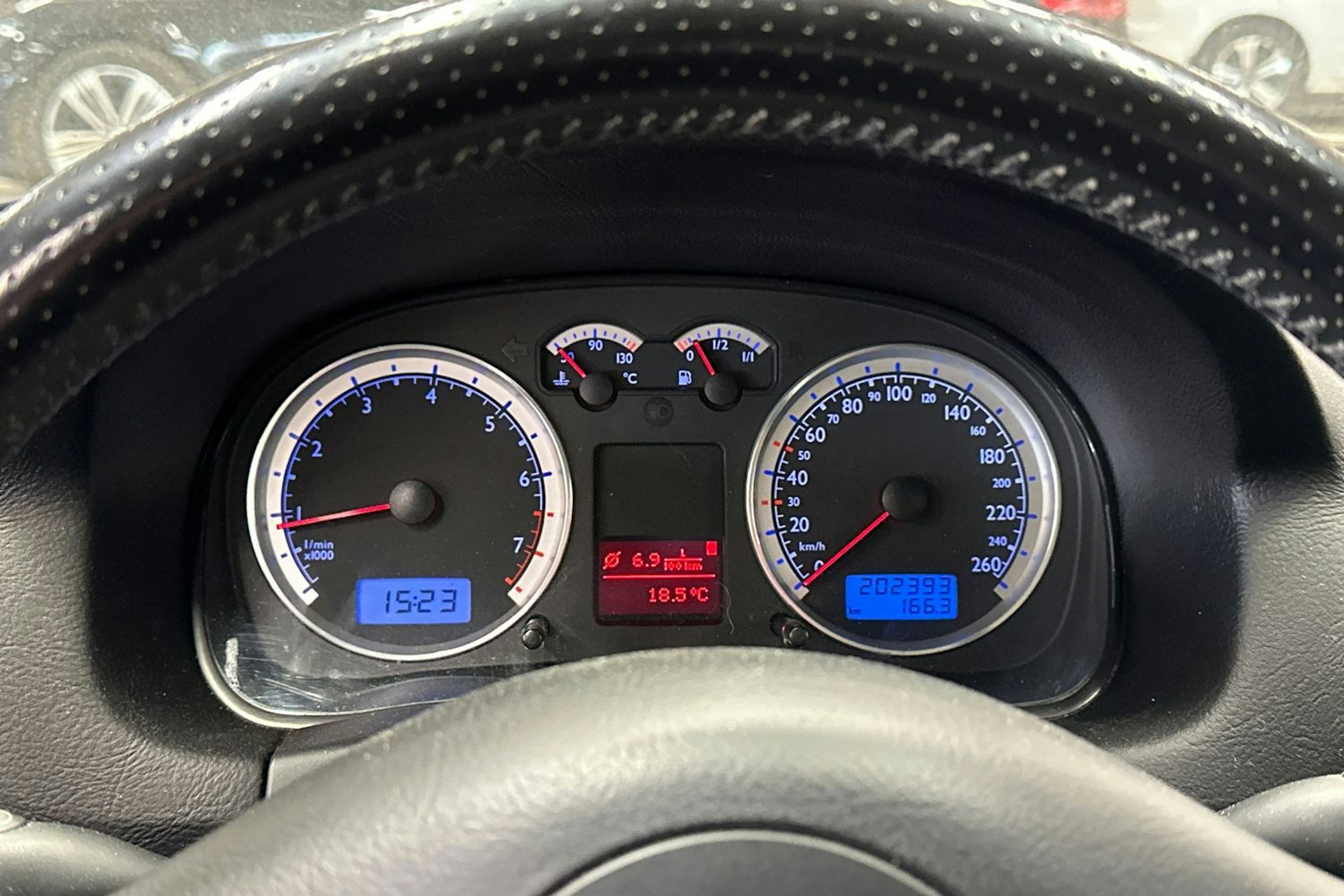 sininen Volkswagen Golf 2005 kuva 20.