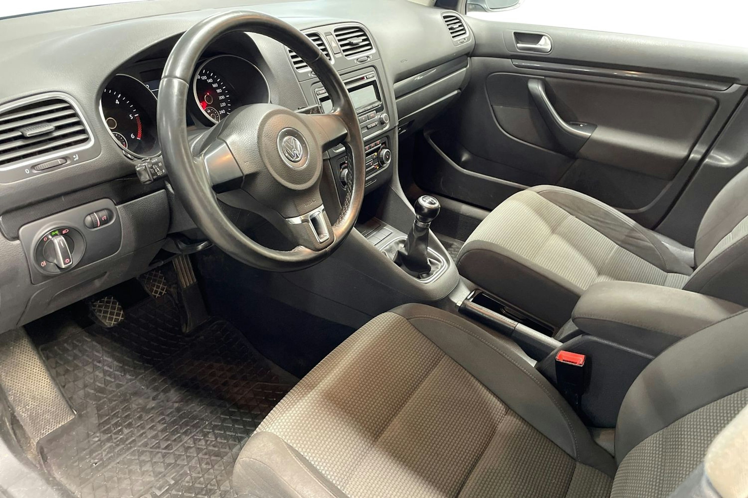 Harmaa Volkswagen Golf 2012 kuva 7.