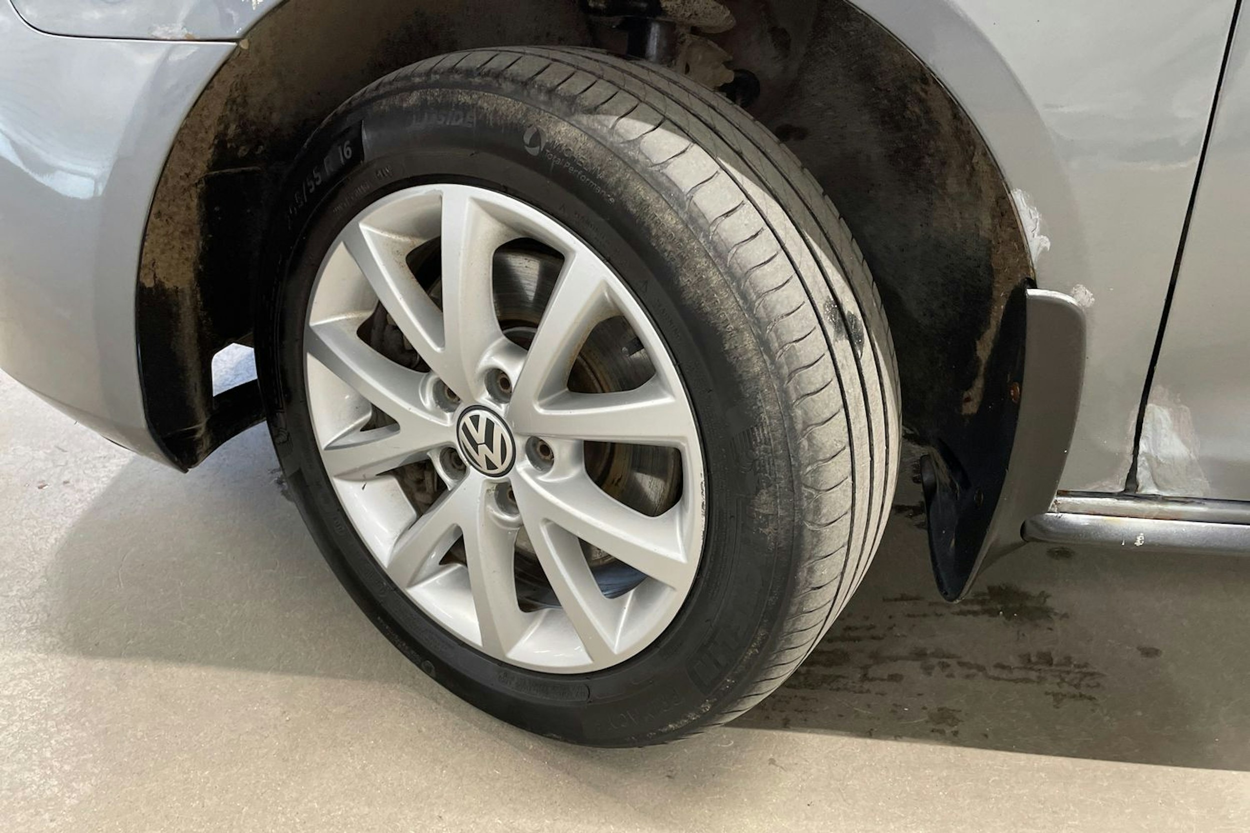 Harmaa Volkswagen Golf 2012 kuva 13.
