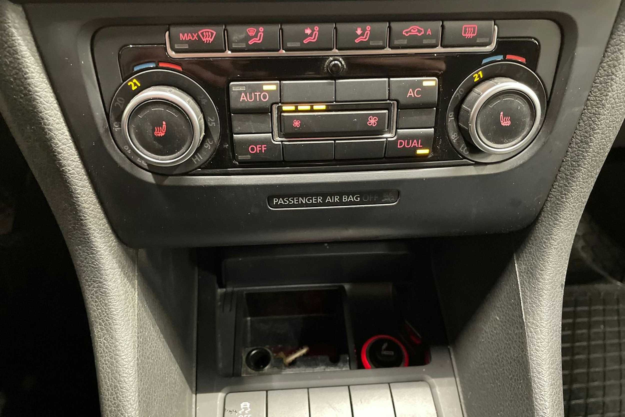 Harmaa Volkswagen Golf 2012 kuva 19.
