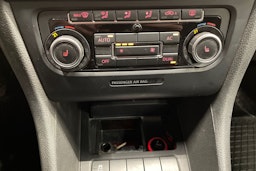 Harmaa Volkswagen Golf 2012 kuva 19.