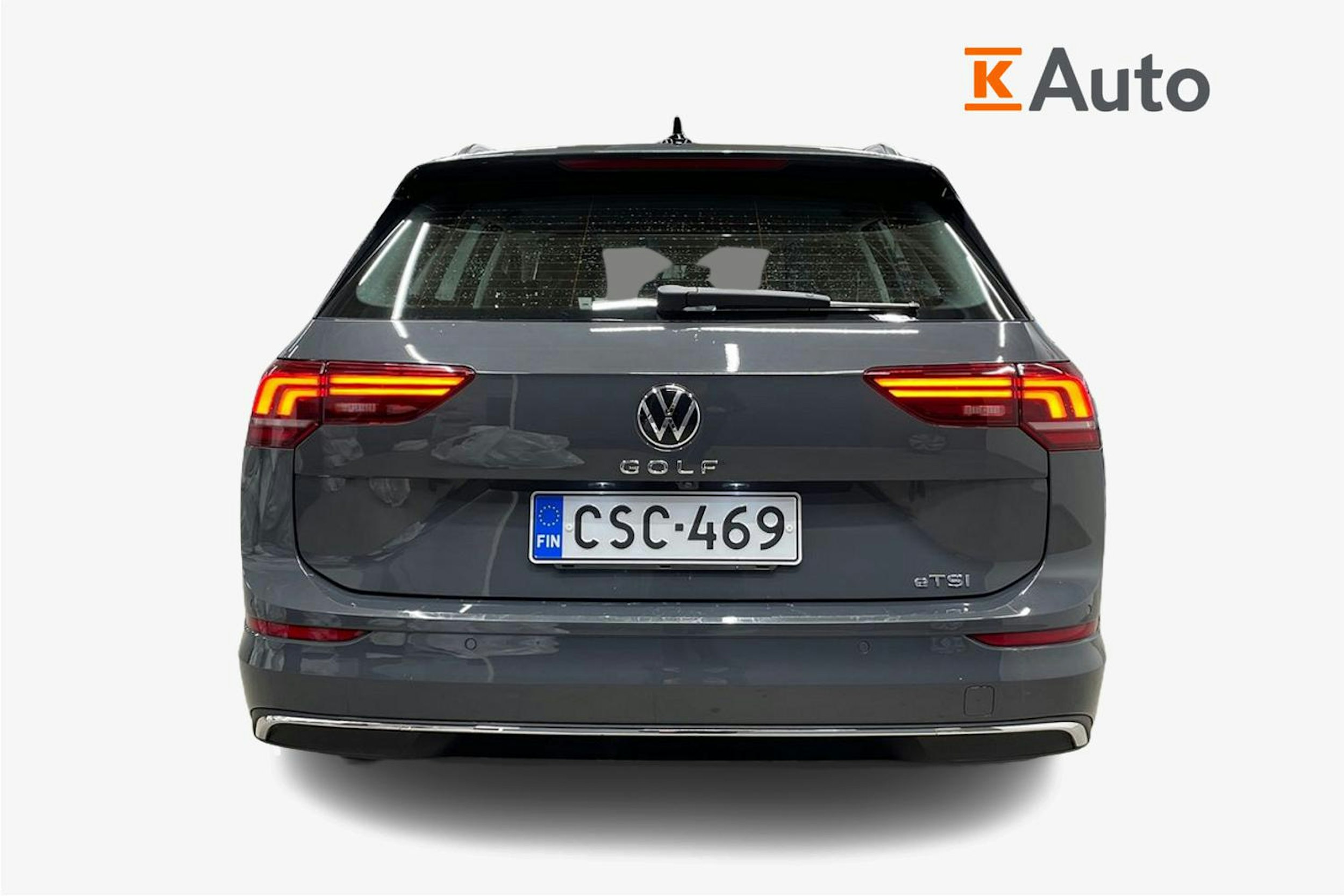 harmaa Volkswagen Golf 2025 kuva 3.