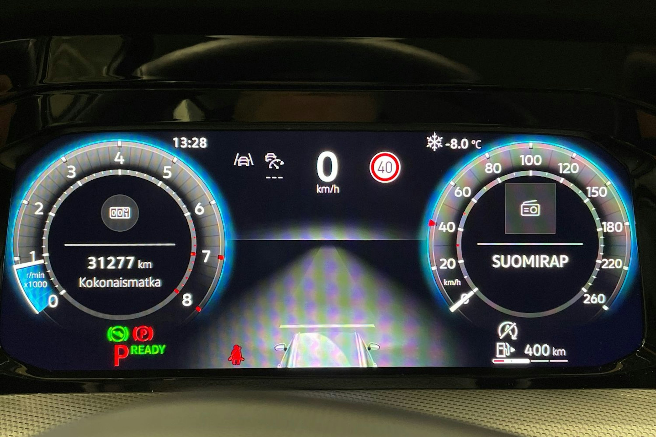 harmaa Volkswagen Golf 2025 kuva 16.