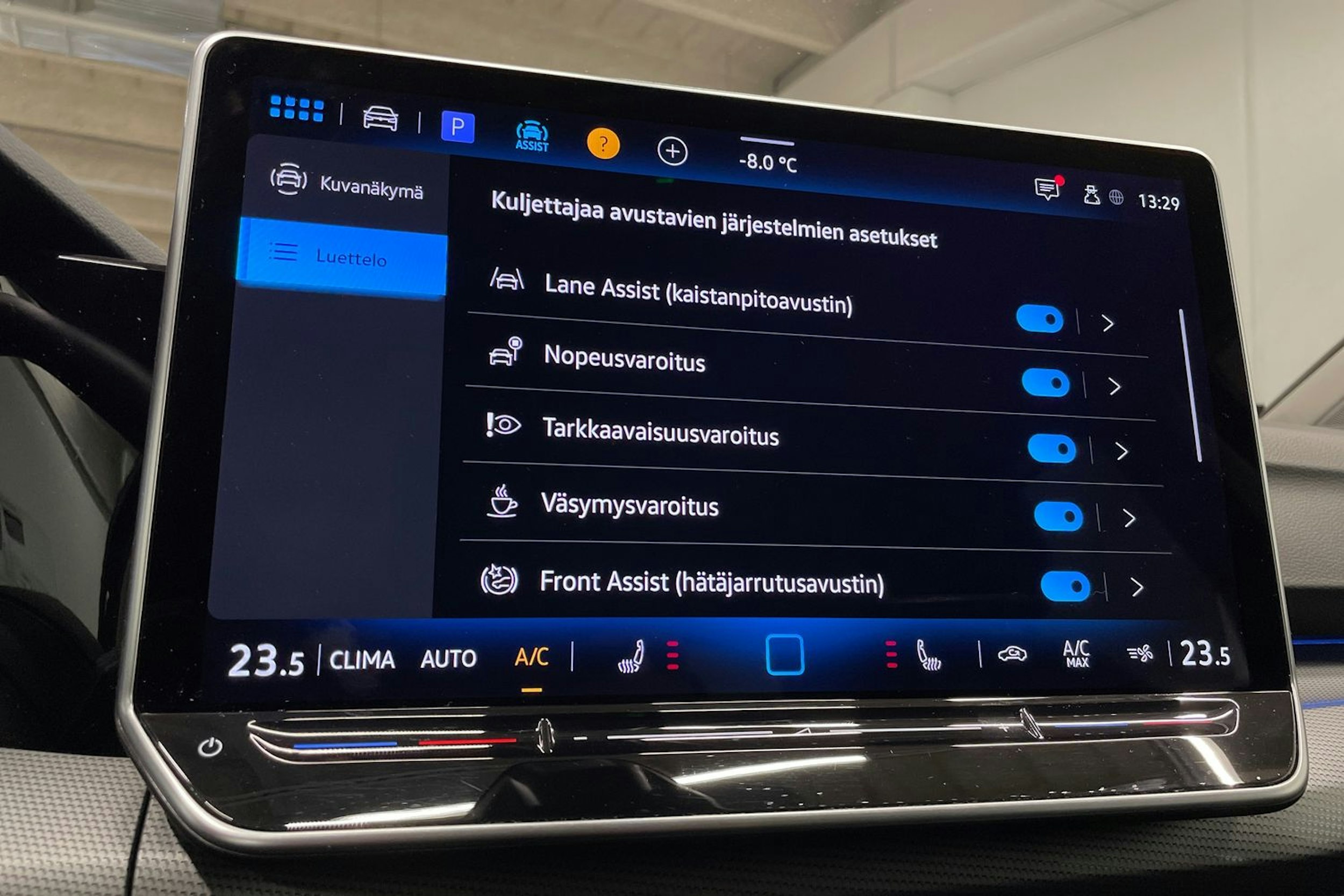 harmaa Volkswagen Golf 2025 kuva 20.