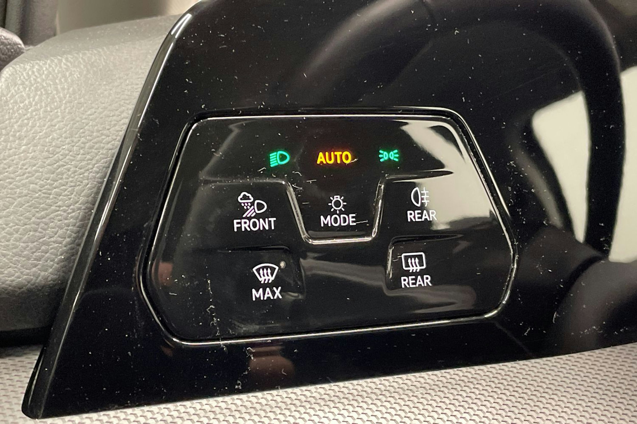 harmaa Volkswagen Golf 2025 kuva 23.