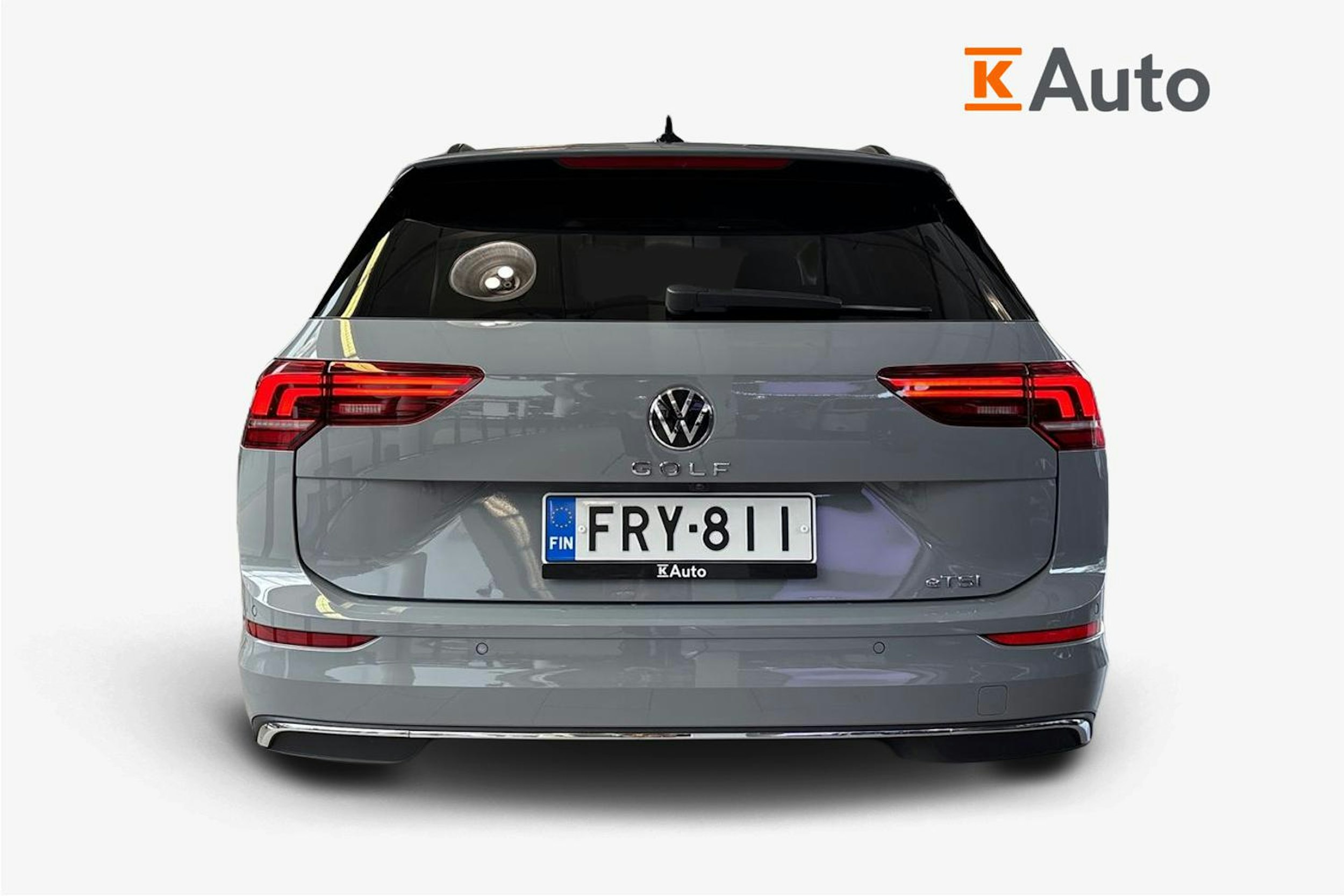 harmaa Volkswagen Golf 2025 kuva 3.