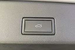 harmaa Volkswagen Golf 2025 kuva 12.