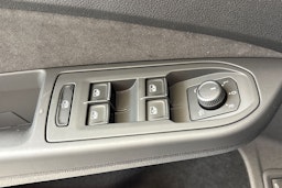 harmaa Volkswagen Golf 2025 kuva 14.