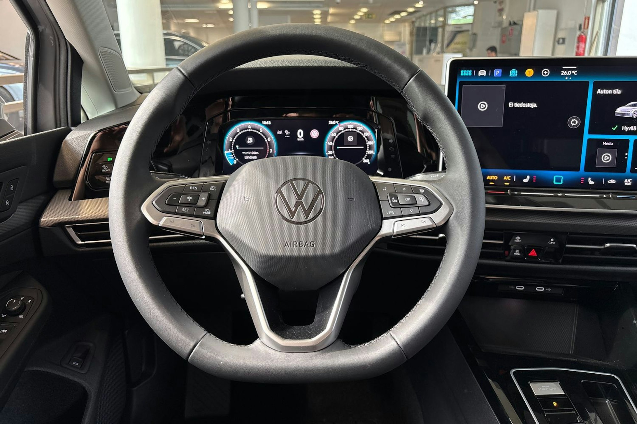 harmaa Volkswagen Golf 2025 kuva 19.