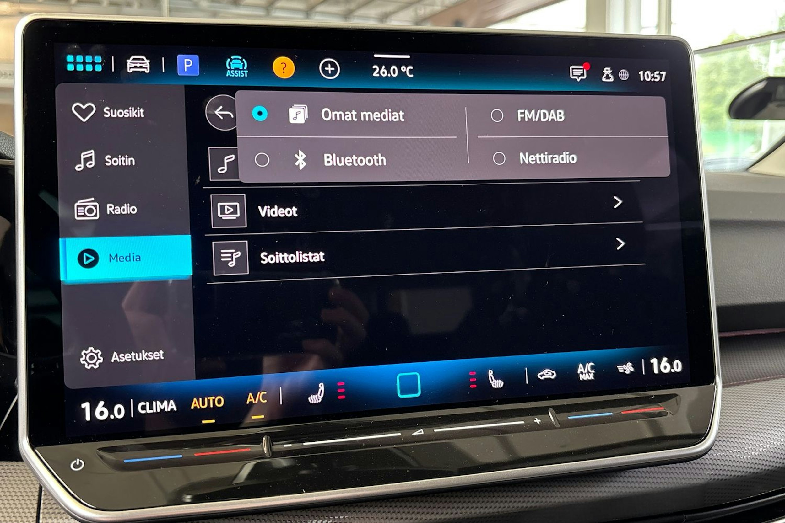 harmaa Volkswagen Golf 2025 kuva 22.