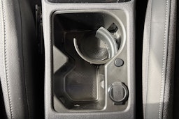 harmaa Volkswagen Golf 2025 kuva 28.