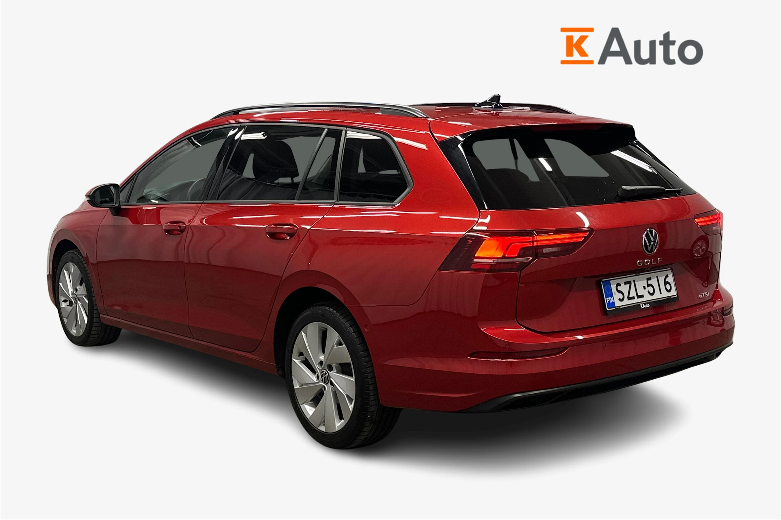 punainen Volkswagen Golf 2025 kuva 2.