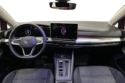 punainen Volkswagen Golf 2025 kuva 7.