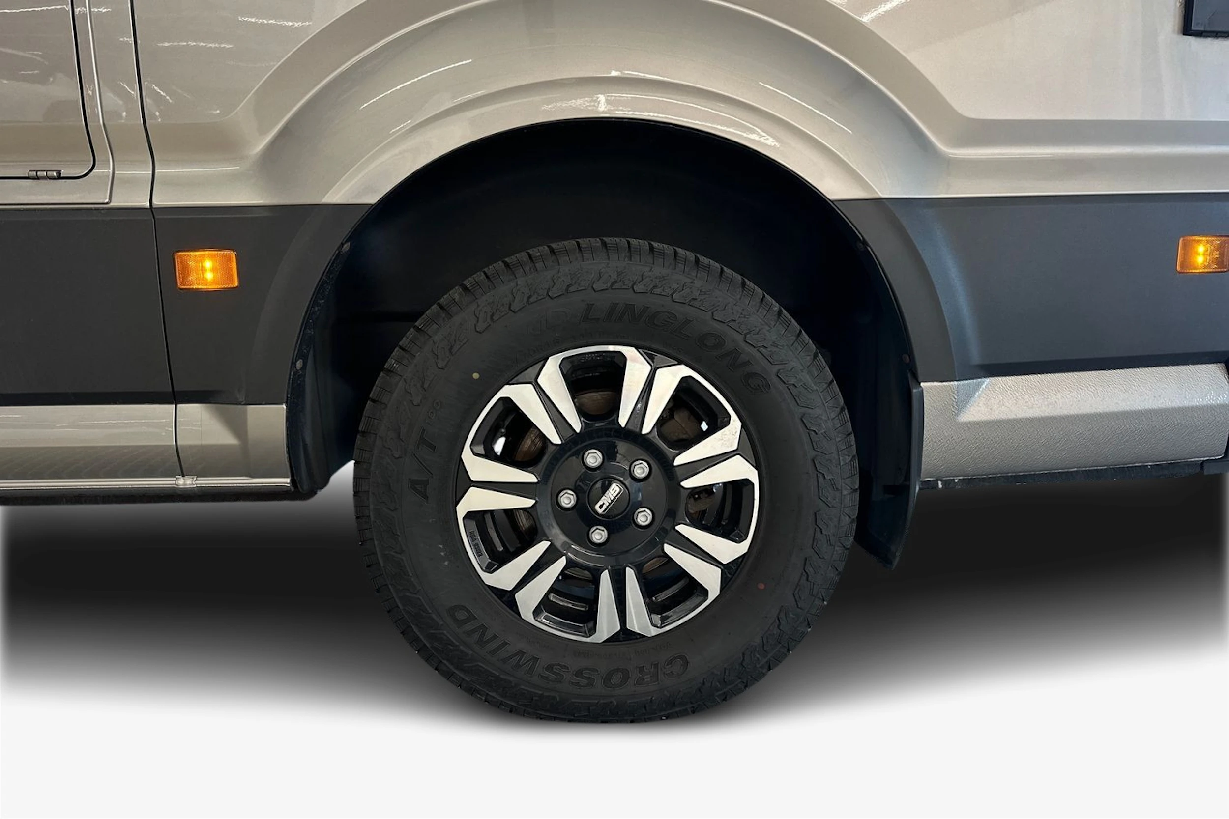 harmaa Volkswagen Grand California 600 2021 kuva 9.