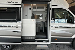 harmaa Volkswagen Grand California 600 2021 kuva 19.