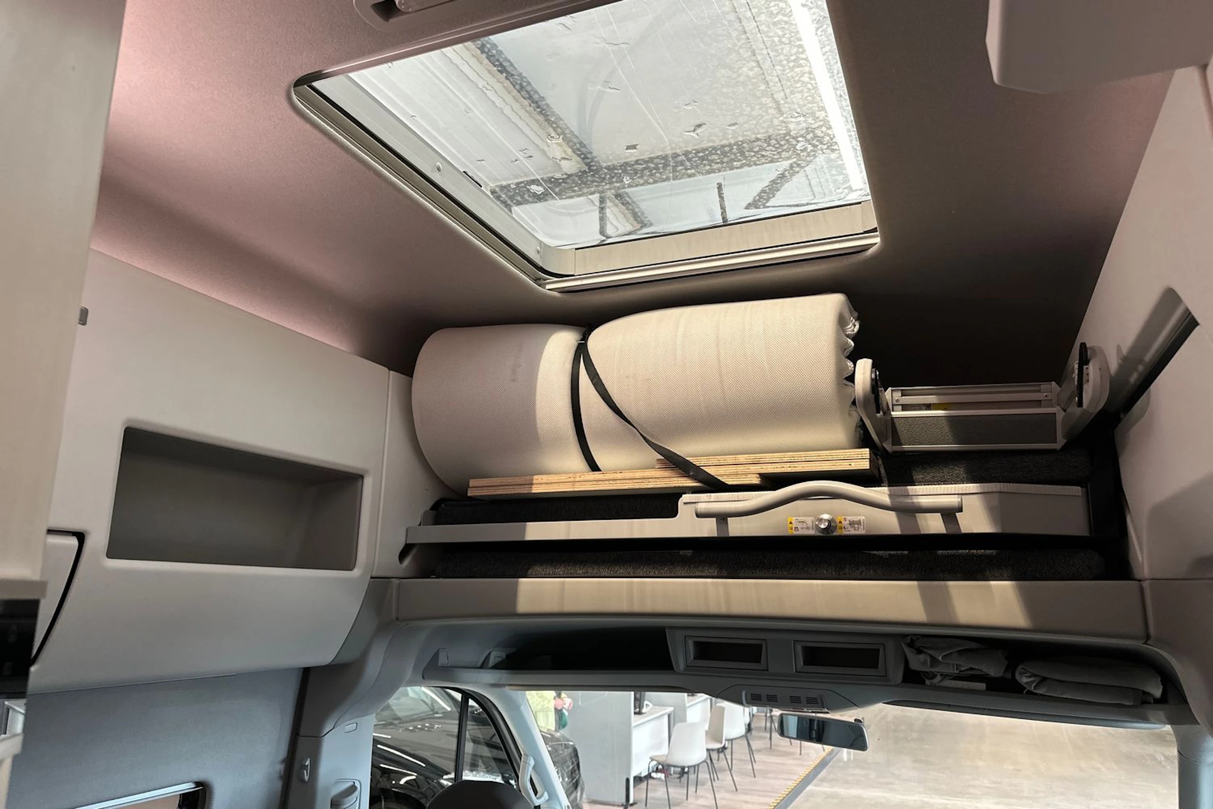 harmaa Volkswagen Grand California 600 2021 kuva 23.