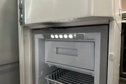 harmaa Volkswagen Grand California 600 2021 kuva 27.