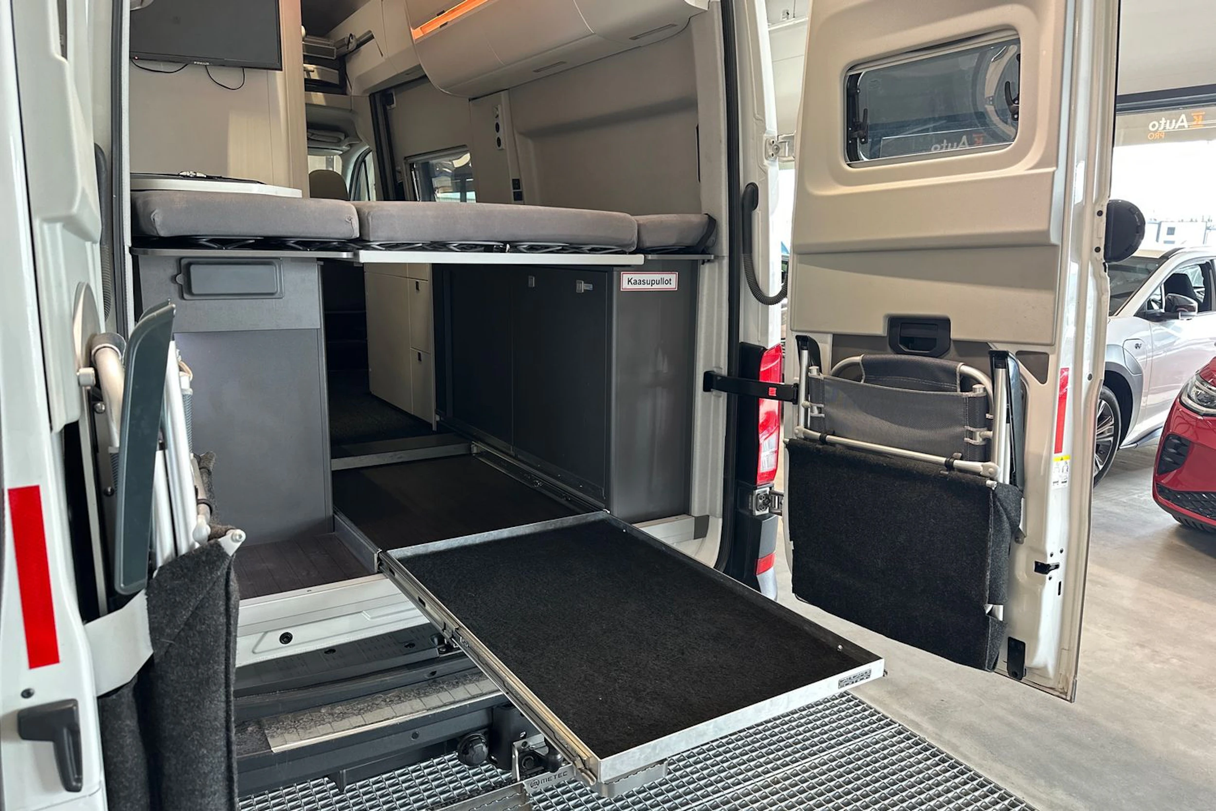 harmaa Volkswagen Grand California 600 2021 kuva 36.