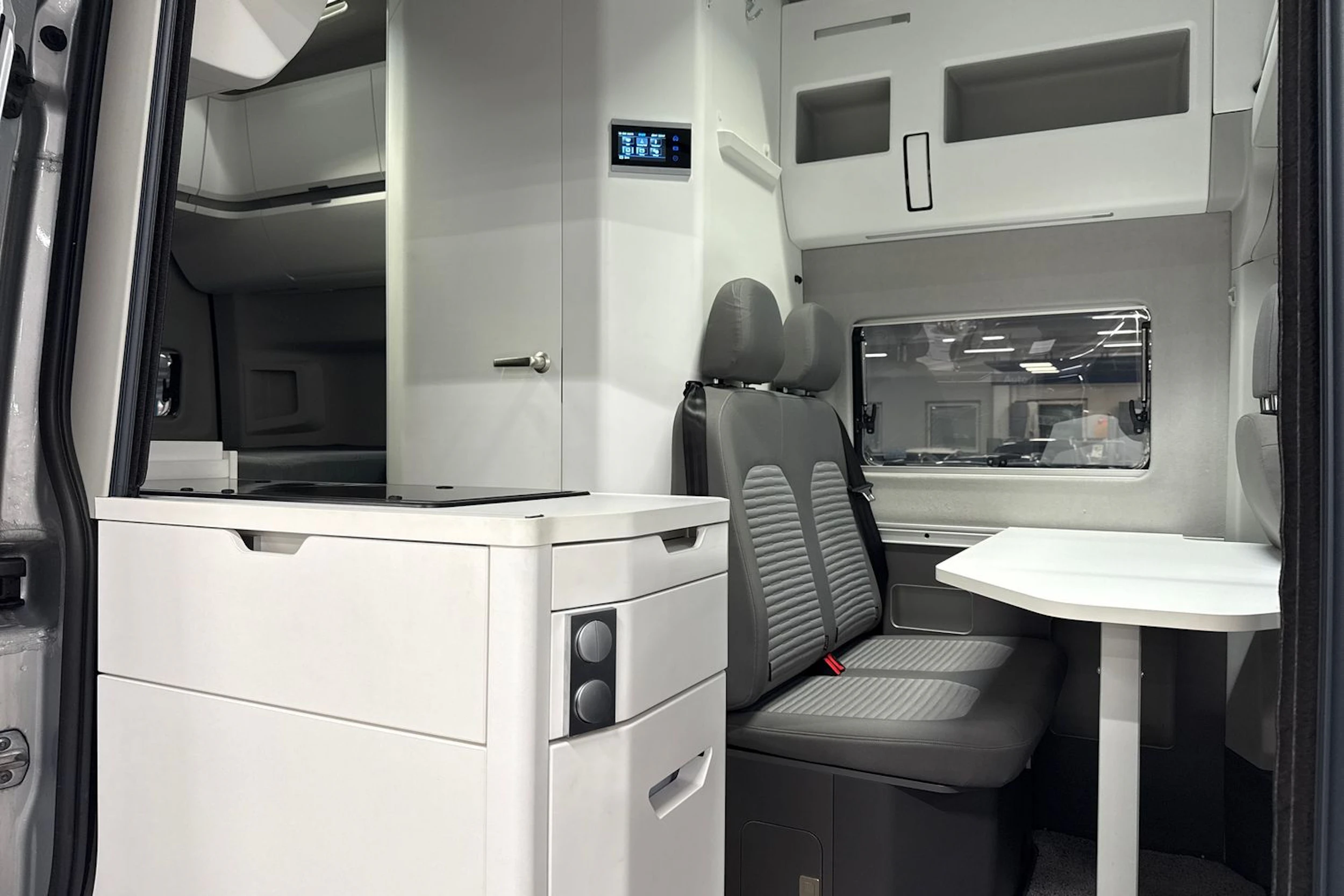 hopea Volkswagen Grand California 2022 kuva 13.