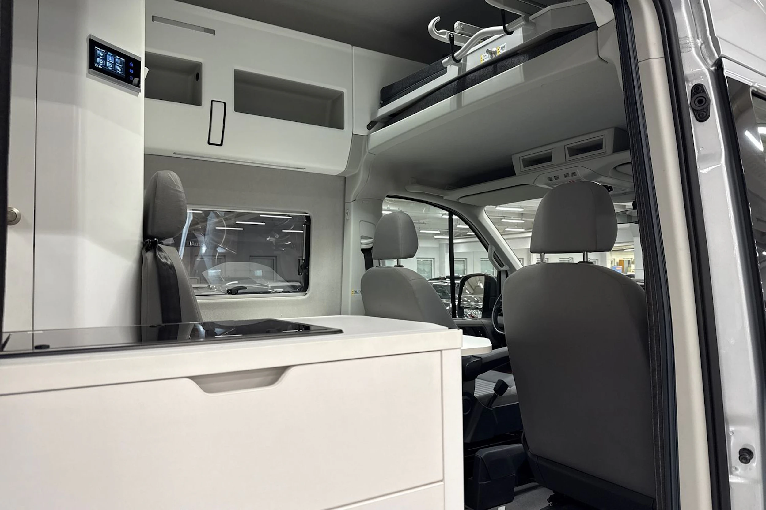hopea Volkswagen Grand California 2022 kuva 15.