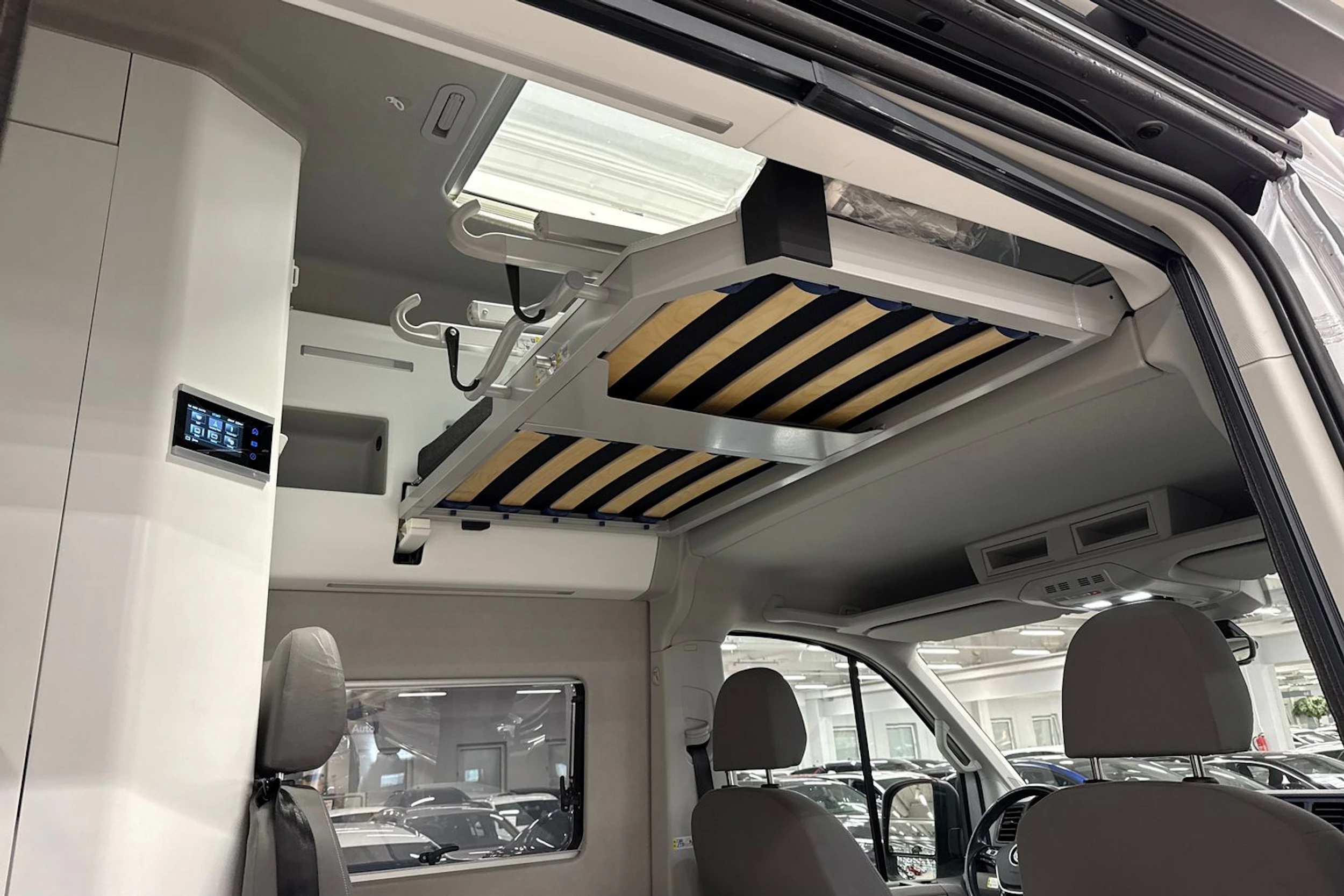 hopea Volkswagen Grand California 2022 kuva 23.