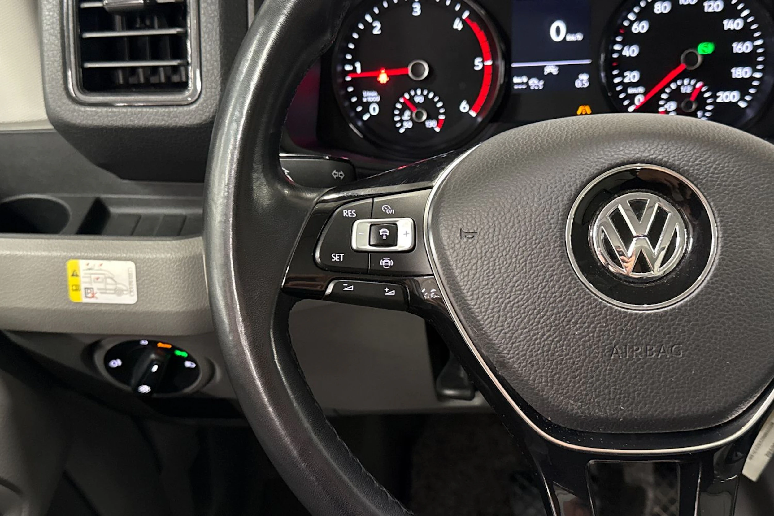 hopea Volkswagen Grand California 2022 kuva 32.