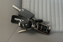 harmaa Volkswagen Grand California 2023 kuva 30.