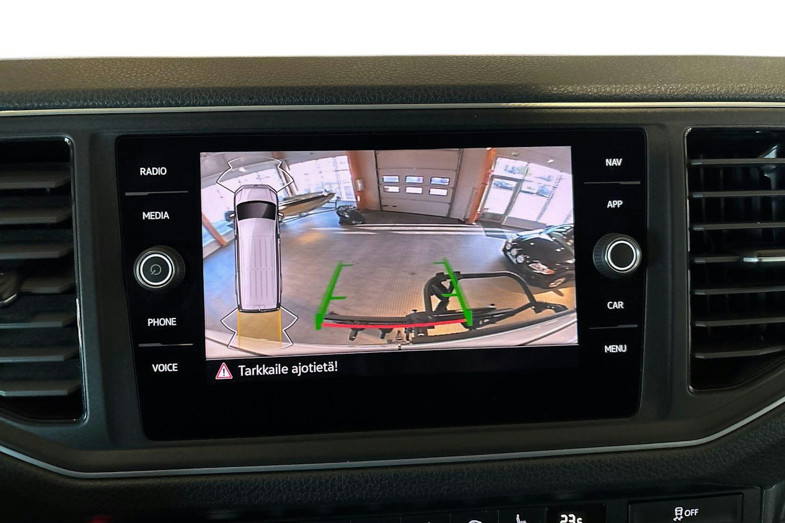 Harmaa Volkswagen Grand California 2023 kuva 7.