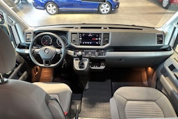 Harmaa Volkswagen Grand California 2023 kuva 12.