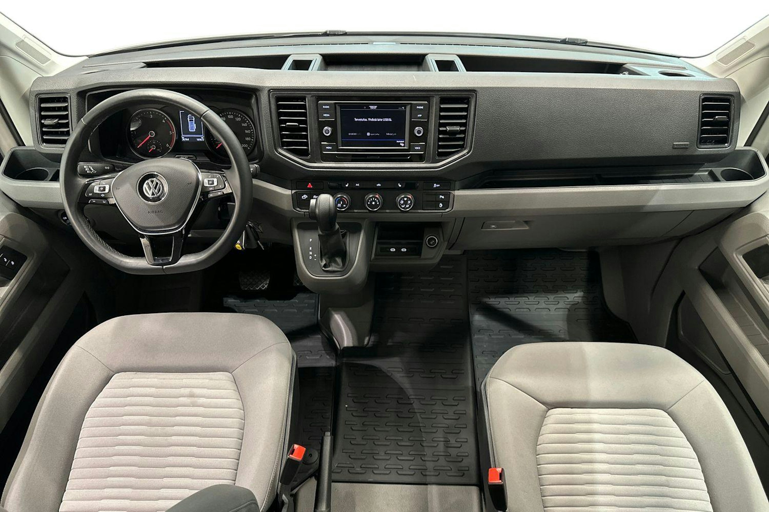 Valkoinen Volkswagen Grand California 2024 kuva 7.