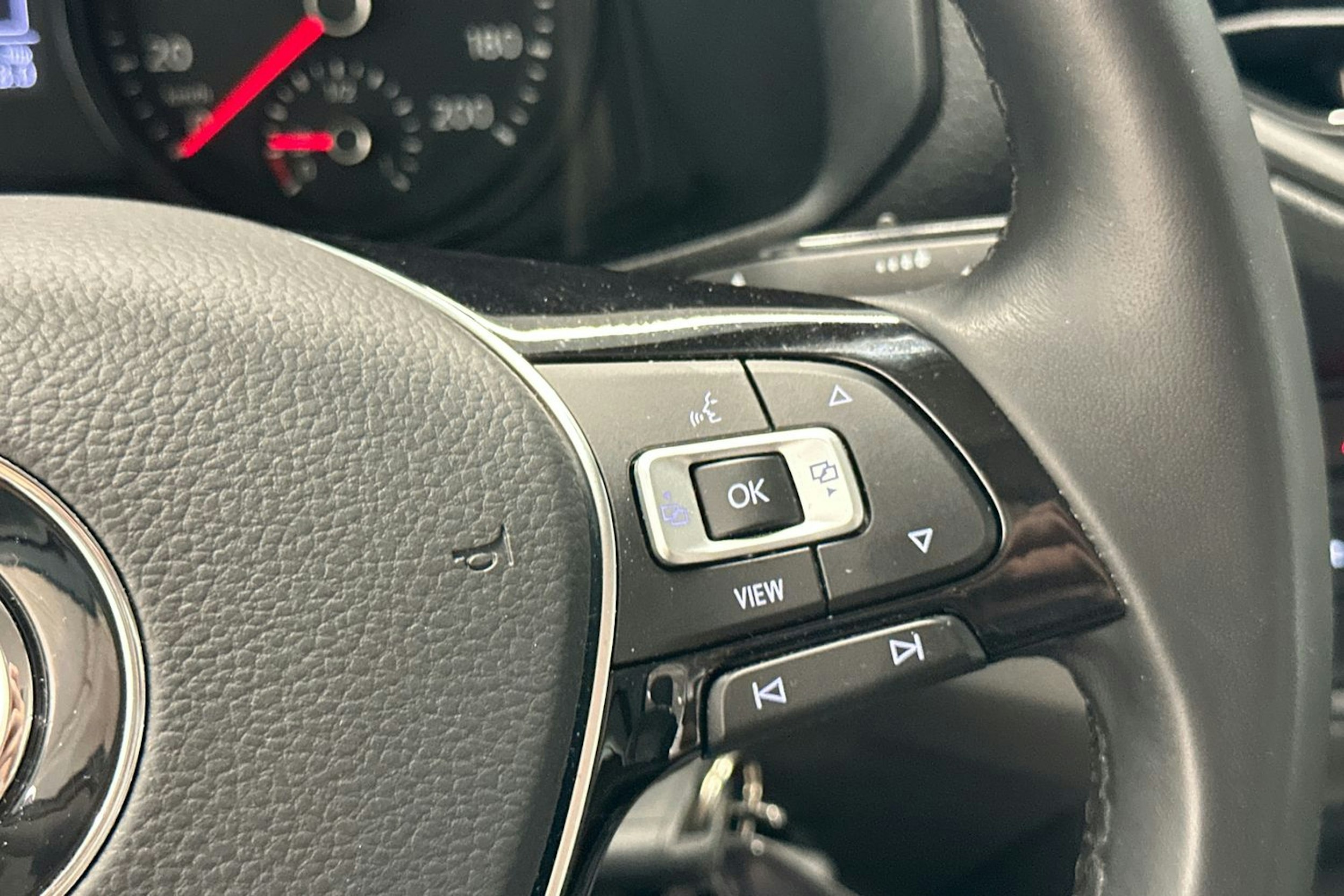 Valkoinen Volkswagen Grand California 2024 kuva 22.
