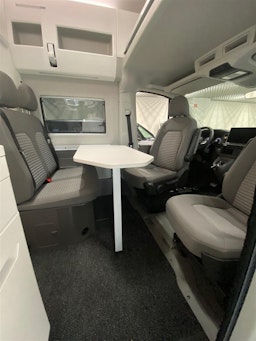 met. harmaa Volkswagen Grand California 2025 kuva 22.