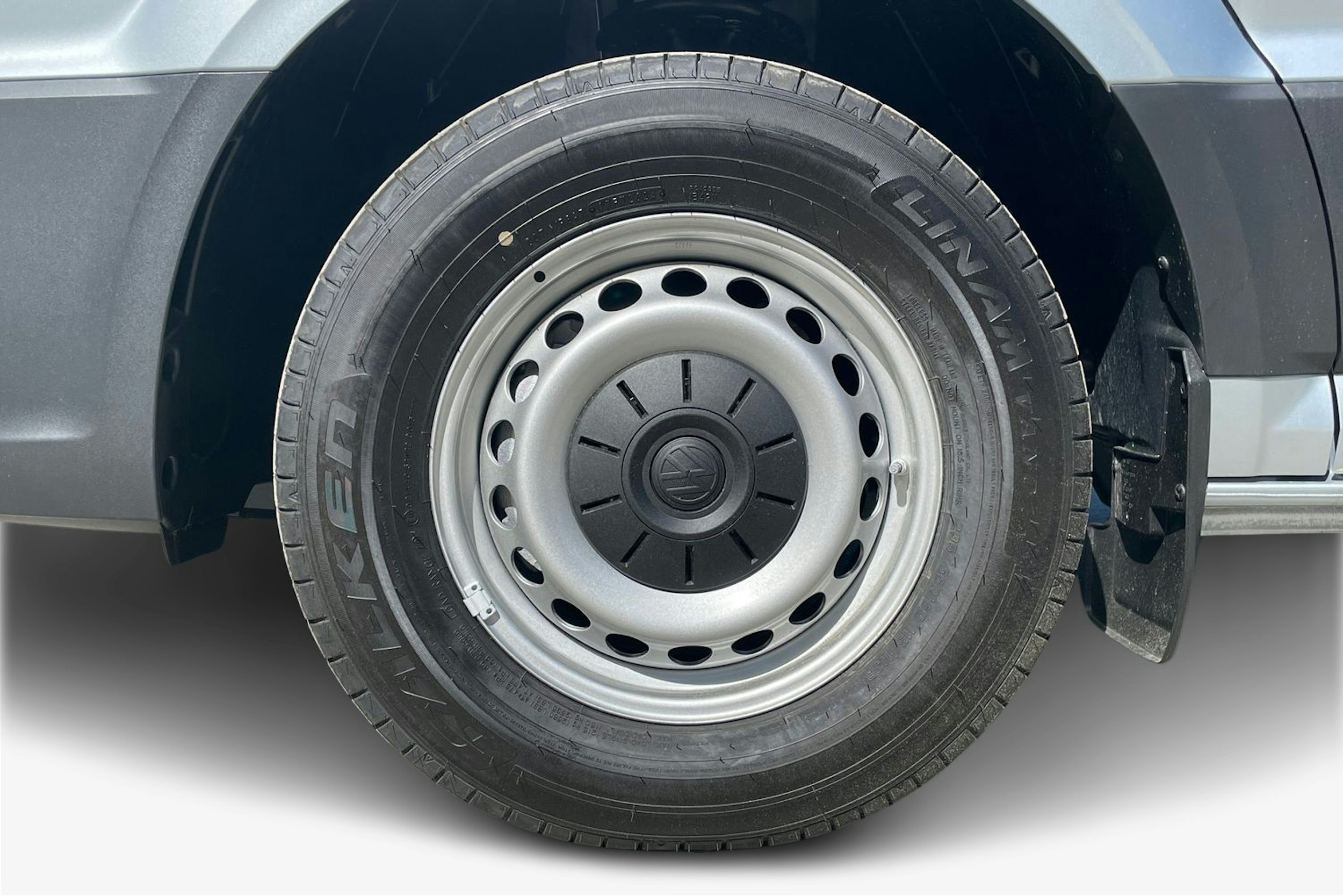hopea metalliväri Volkswagen Grand California 2025 kuva 11.