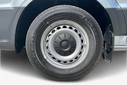 hopea metalliväri Volkswagen Grand California 2025 kuva 11.