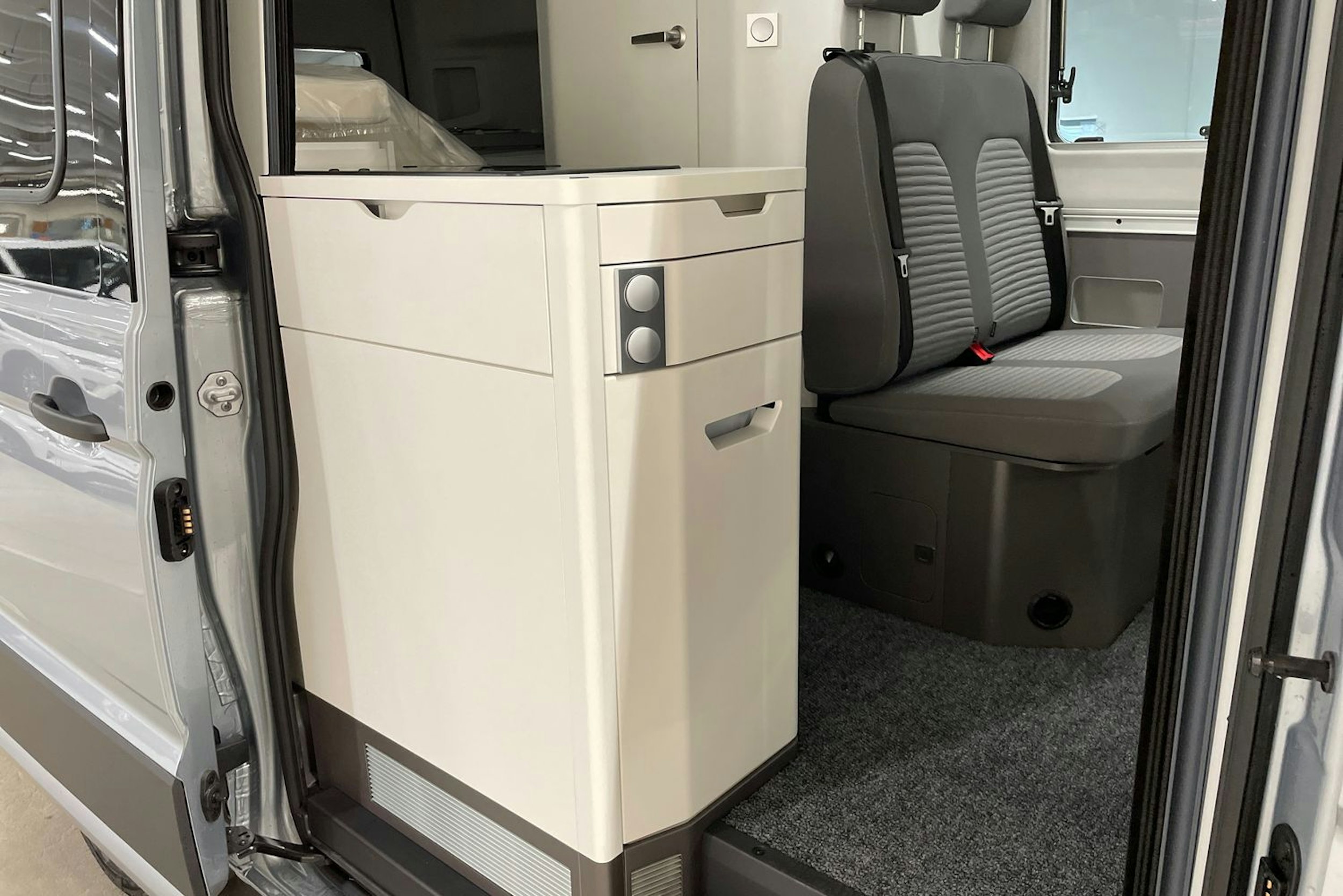 hopea Volkswagen Grand California 2025 kuva 11.