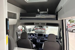 harmaa Volkswagen Grand California 2025 kuva 7.