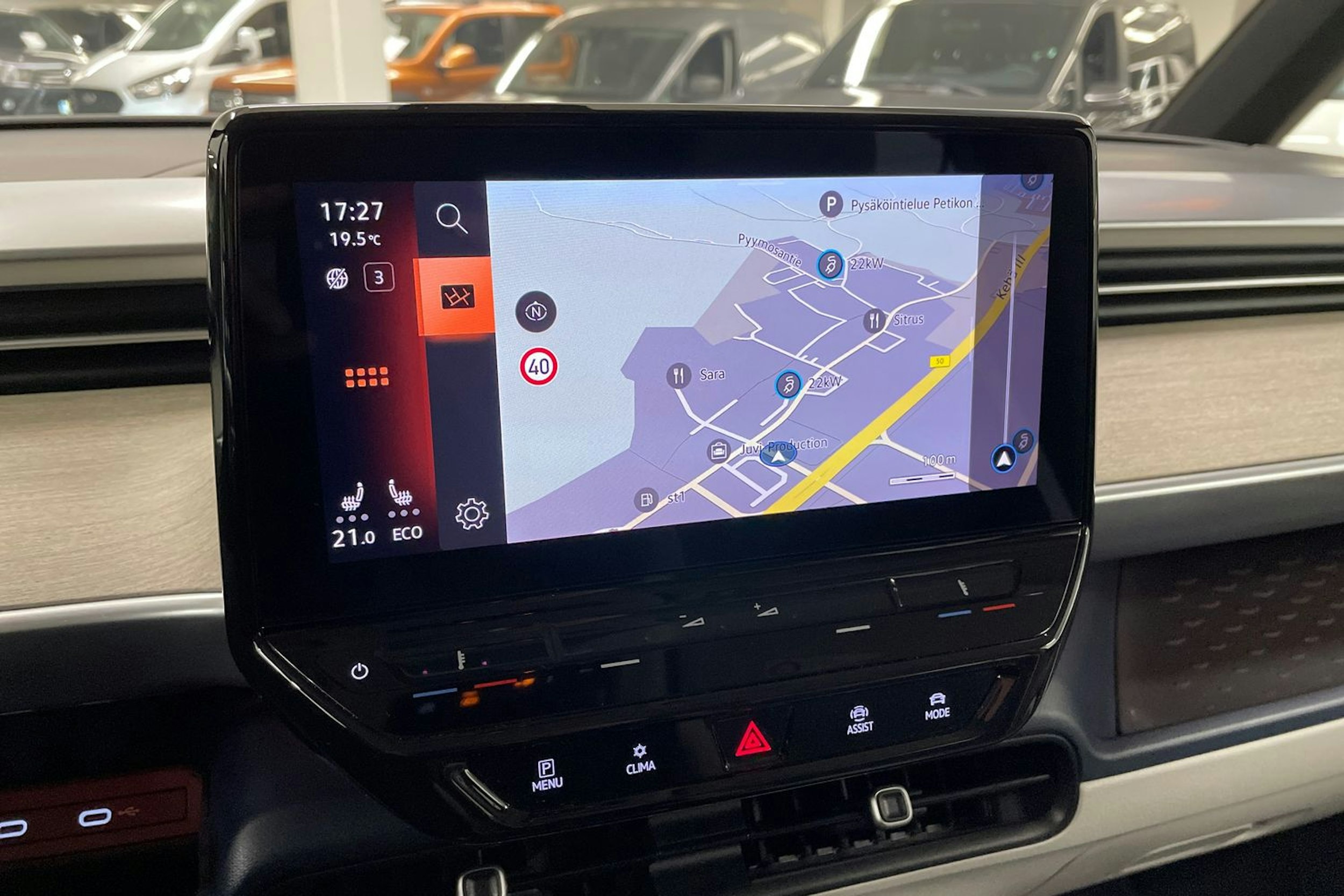 valkoinen Volkswagen ID. Buzz 2022 kuva 29.