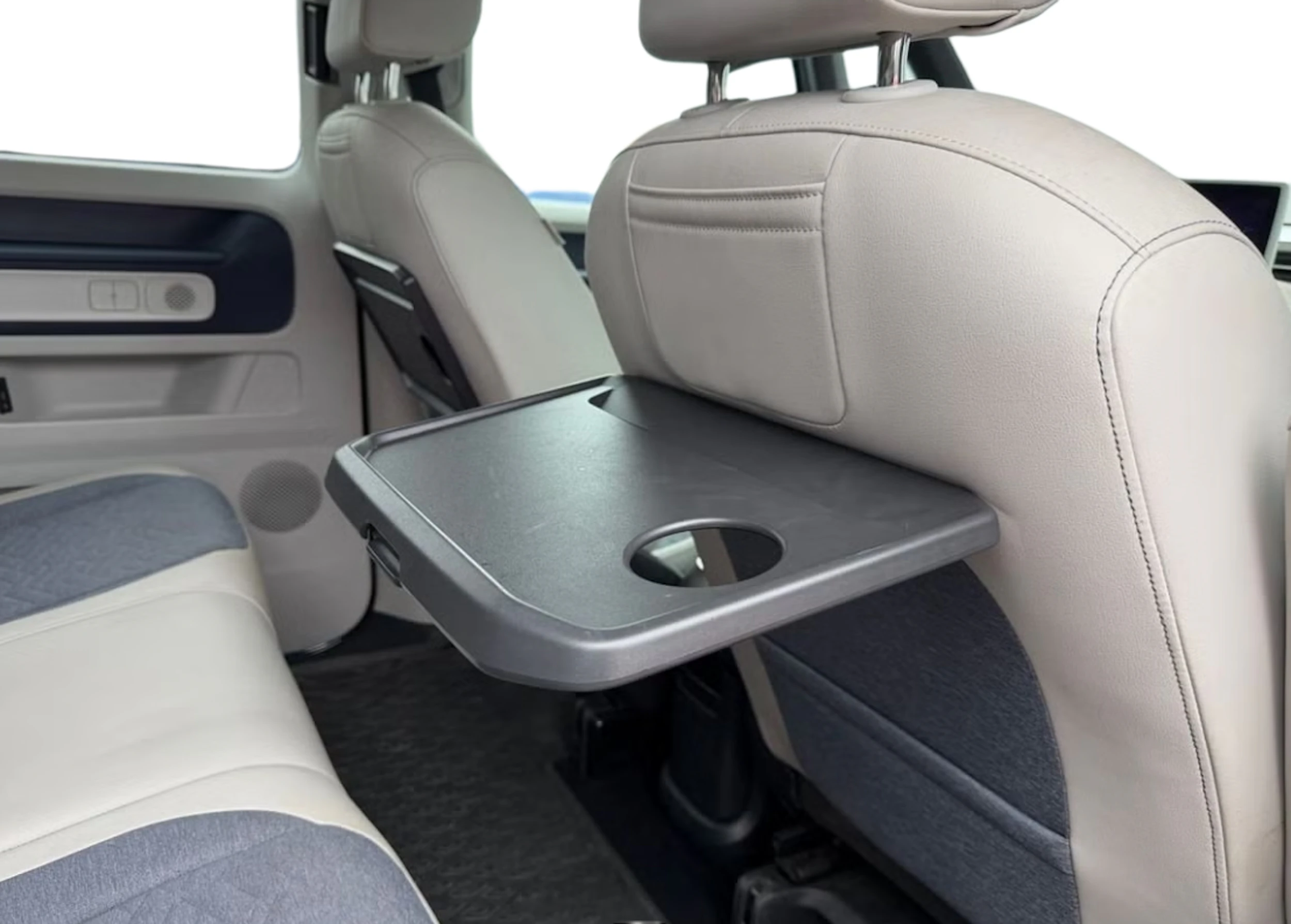 sininen Volkswagen ID. Buzz 2023 kuva 6.